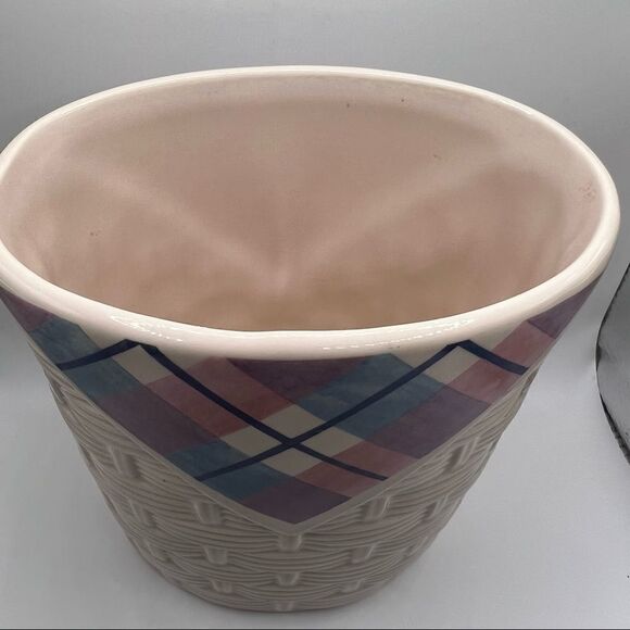 Pfaltzgraff Aura Pink Basketweave Utensil Holder/Vase - Picture 3 of 8